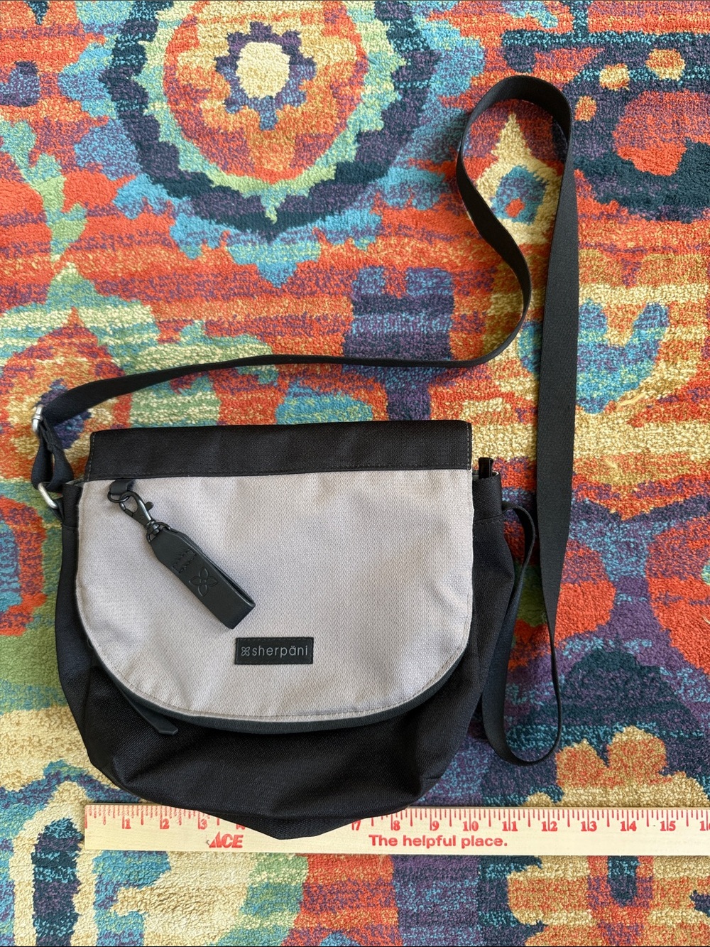 Sherpani Black & Light Gray Messenger-like Crossbody Bag